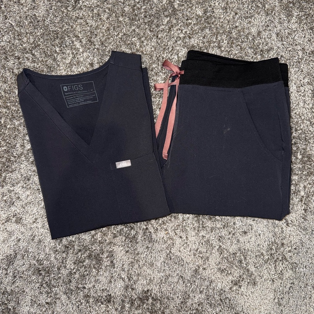 Figs medium Charcoal Grey Scrub Set